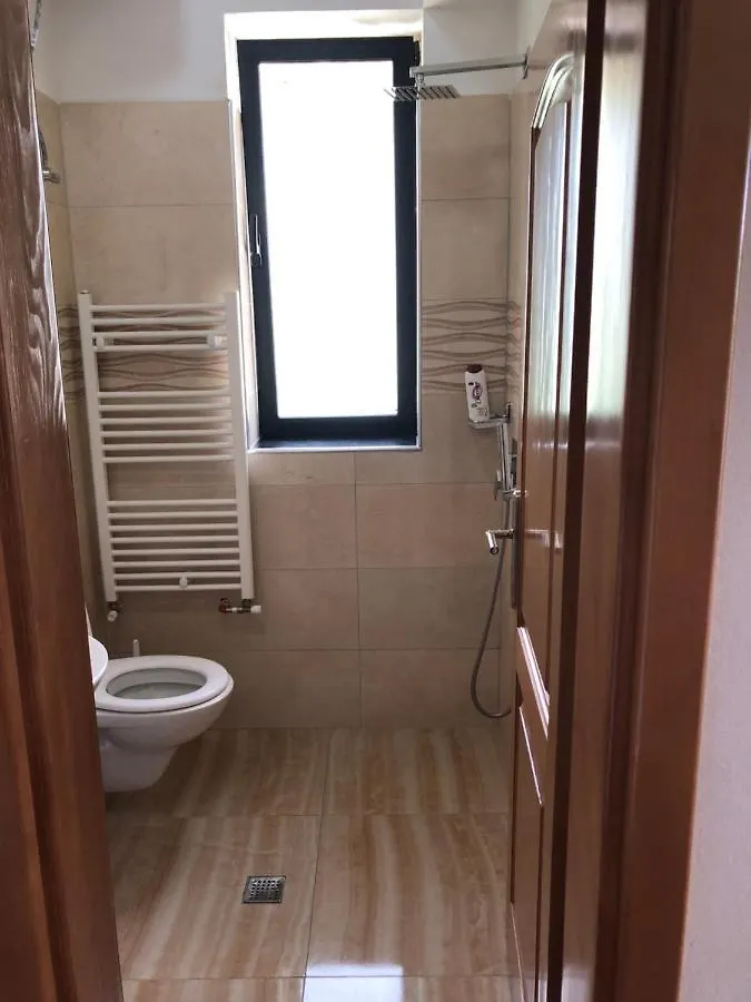 Hotel Bujtina Vrenezi Peshkopi 0*,